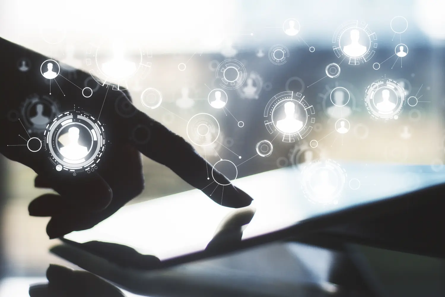 Management Strategies for Navigating Maladaptive Social Media Patterns